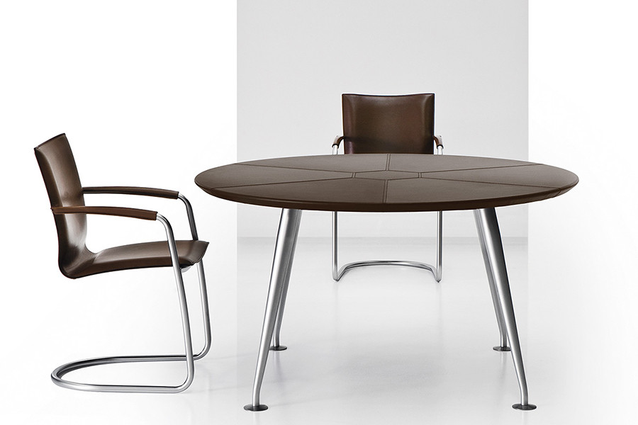 Orazio - Round Leather Table